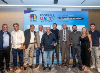 «Το Παιχνίδι που μας ενώνει»: η Πλατεία Συντάγματος έγινε ανοιχτό γήπεδο για όλους